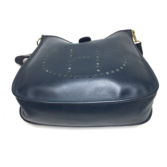 Authentic HERMES Evelyne GM crossbody bag Indigo navy leather - Picture 6 of 16